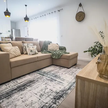 S&f House Rabo de Peixe